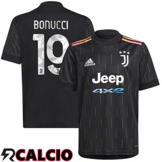Seconda Maglia Juventus (Bonucci 19) Nero 2021/2022  Seconda Maglia Juventus (Bonucci 19) Nero 2021/2022